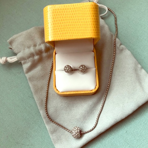 Silver and cubic zirconia necklace and earring set - Picture 1 of 4